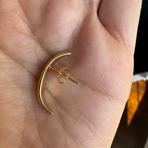 Dru Jewelry 14k yellow gold and Black Diamond Ear Cuff - SOLD AS A SINGLE - Picture 7 of 7